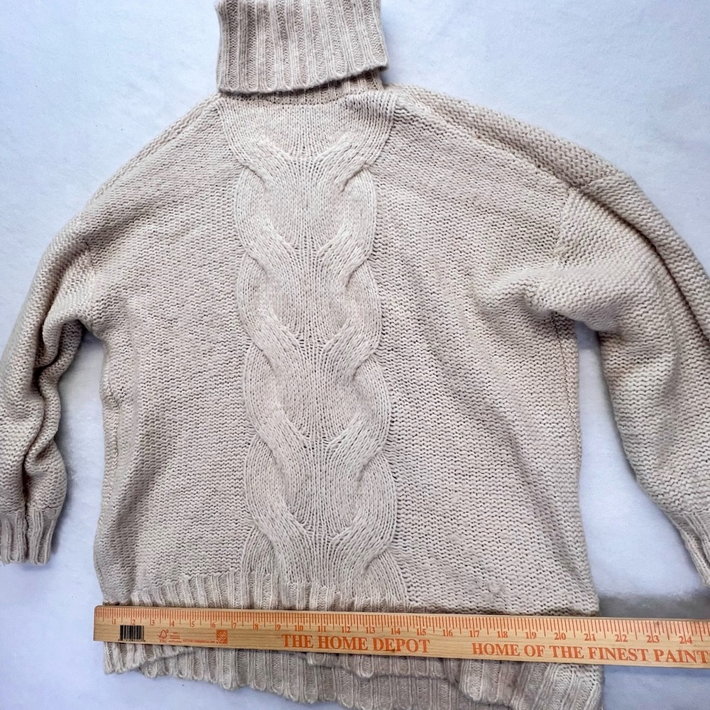Aerie Cream Chunky Knitted Over Sized Turtle Neck Sweater- small - Picture 6 of 9